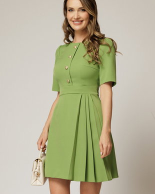 Rochie scurta verde lime cu pliuri pe fusta si nasturi pe bust