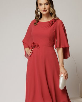 Rochie midi caramizie din voal in clini cu flori pe talie si umar