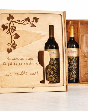 Cutie personalizata pentru vin