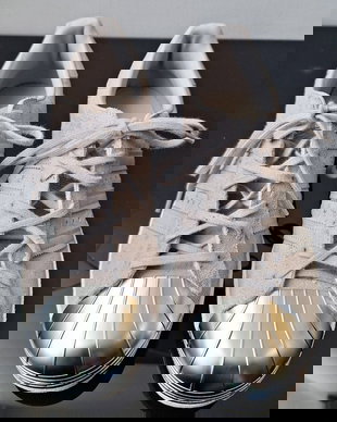 Pantofi sport Adidas cu varf metalic