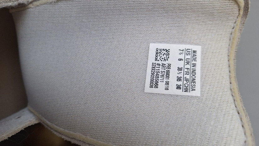 Pantofi sport Adidas cu varf metalic