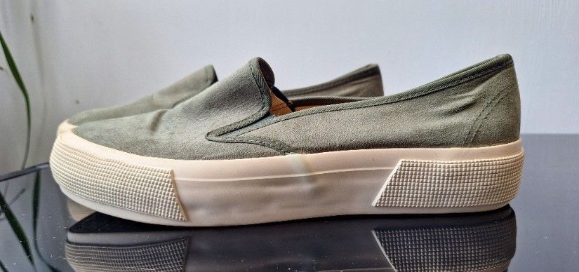 Pantofi slip on verde olive pentru dama