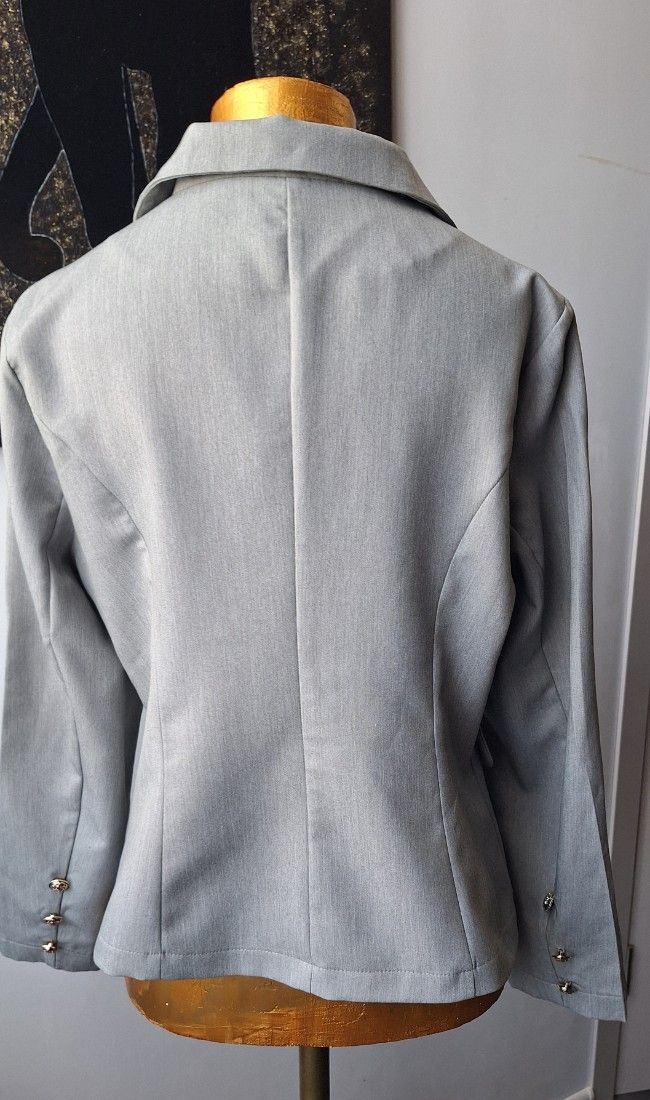 Sacou elegant gri cu nasturi aurii