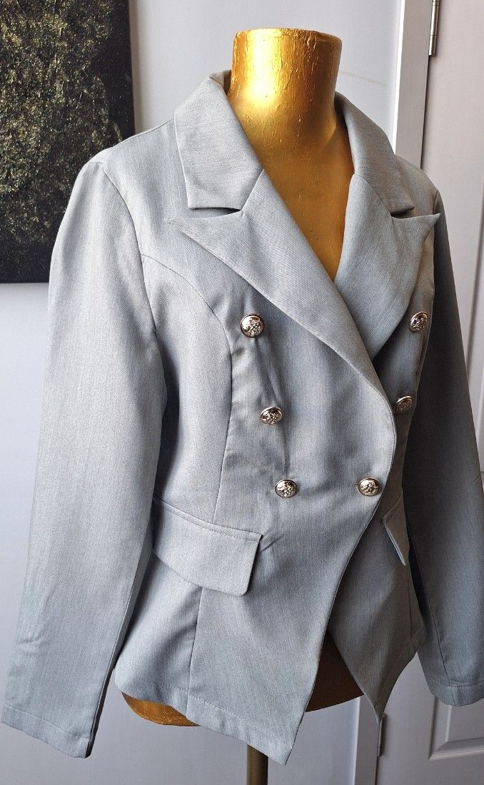 Sacou elegant gri cu nasturi aurii