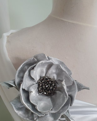 Floare din piele