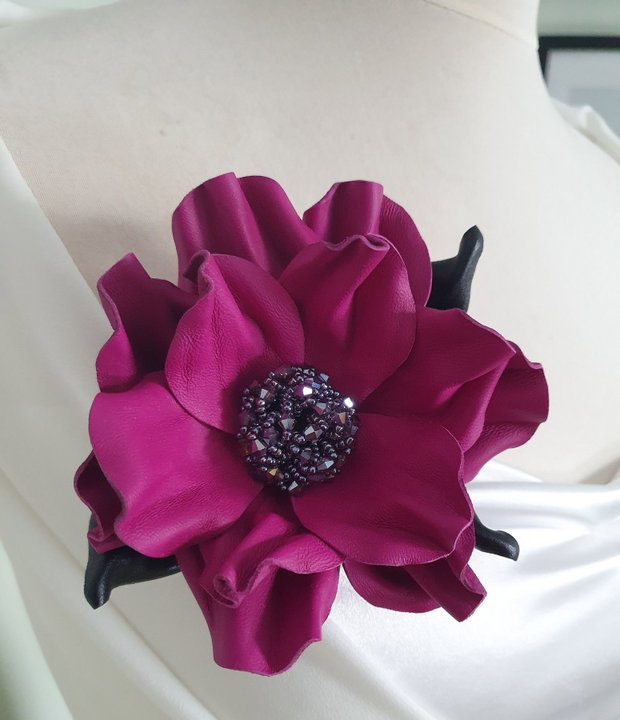 Floare din piele