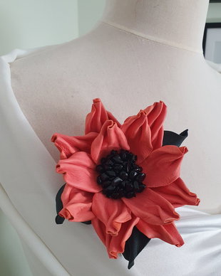 Floare din piele