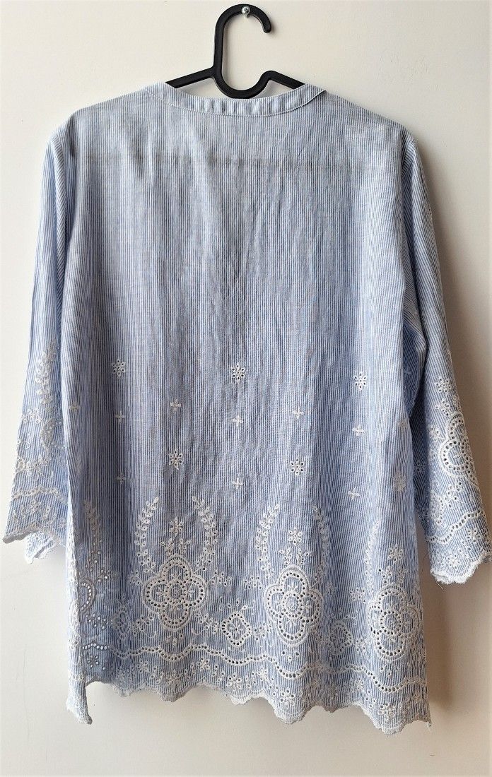 Bluza bleu cu broderie