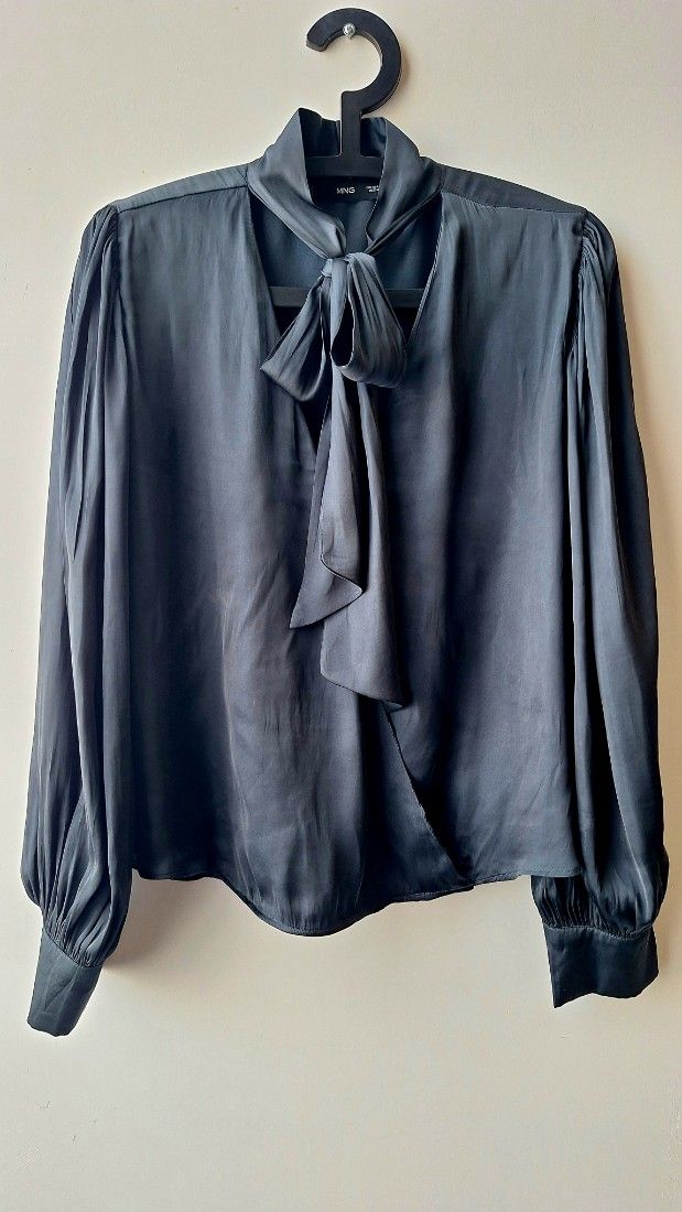 Bluza eleganta cu panglici