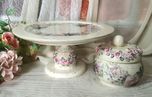 Set decorativ handmade Grădină de Trandafiri cutie și platou vintage shabby chic