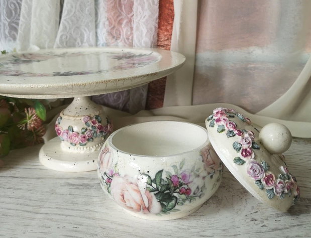 Set decorativ handmade Grădină de Trandafiri cutie și platou vintage shabby chic