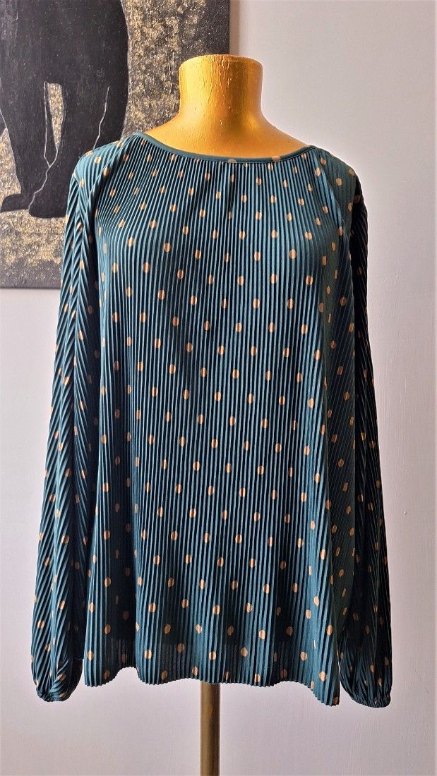 Bluza eleganta, verde cu buline aurii