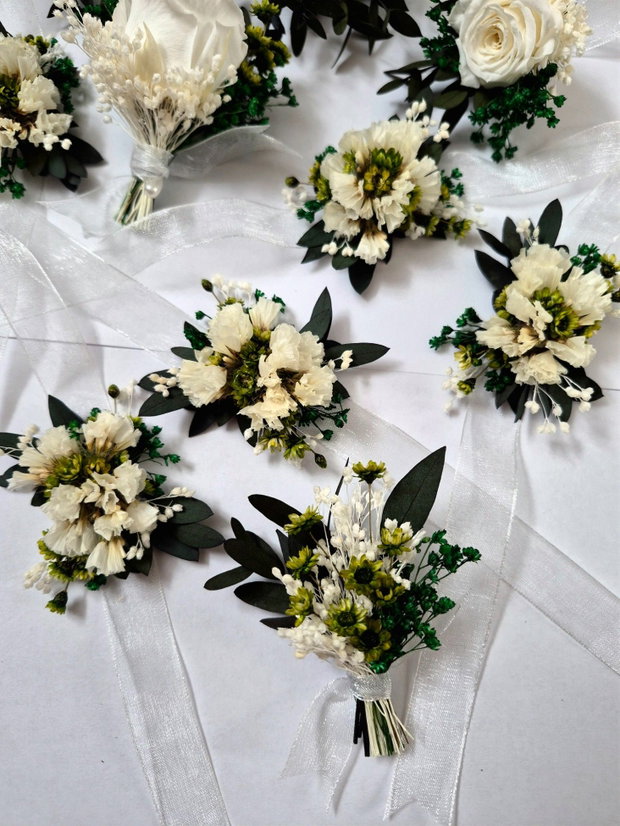 Cocarde Mire , Naș , Invitați nuntă ( Flori de pus în piept , Butoniere ) / Brățări domnișoare onoare - Flori naturale uscate și criogenate , Alb - Verde Olive - Verde Smarald - Verde pădure