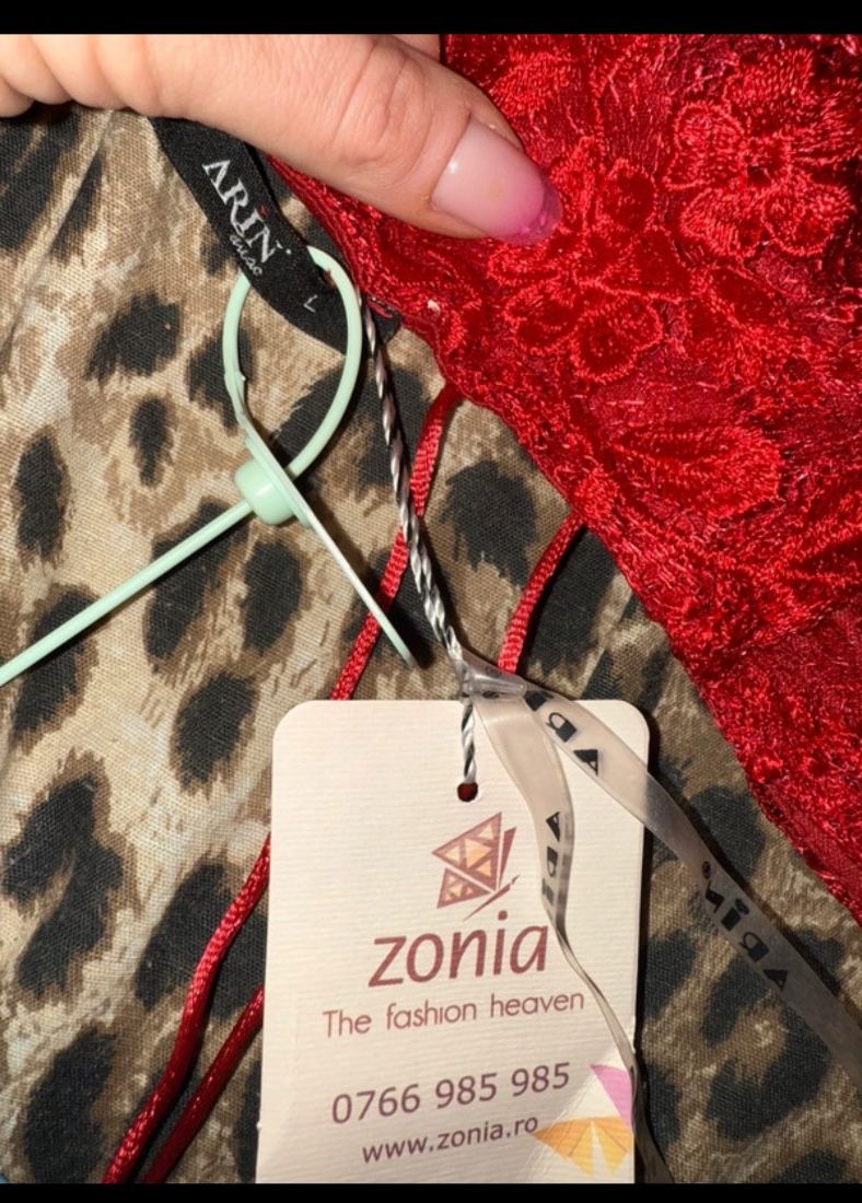 Rochie rosie eleganta