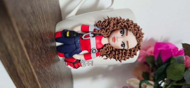 Cana personalizata cu figurina medic/asistent ambulanta