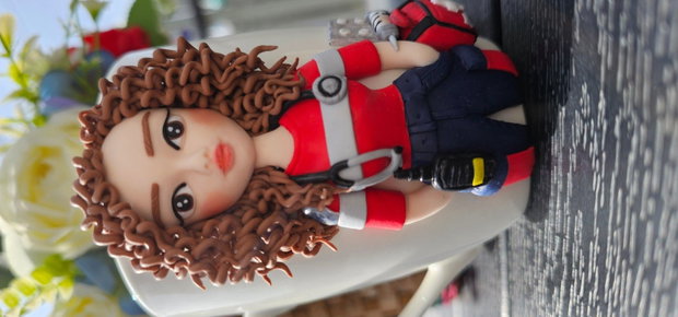 Cana personalizata cu figurina medic/asistent ambulanta