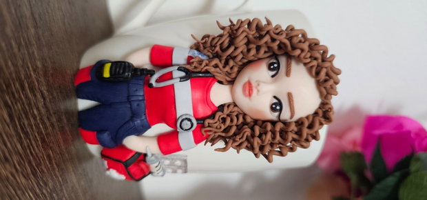 Cana personalizata cu figurina medic/asistent ambulanta