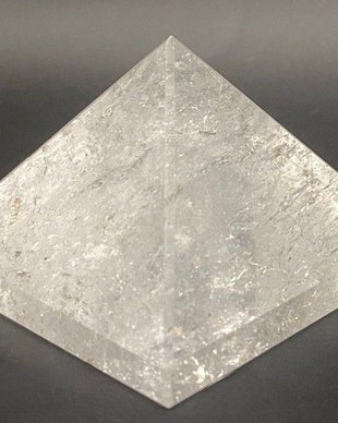 Cuart Transparent (Cristal de Stanca) - Piramida piatra semipretioasa