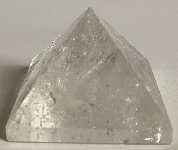 Cuart Transparent (Cristal de Stanca) - Piramida piatra semipretioasa