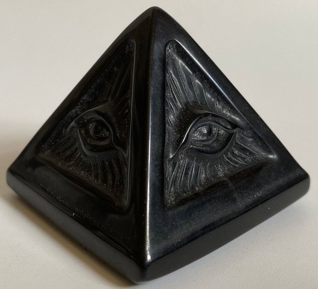Obsidian - Piramida piatra semipretioasa
