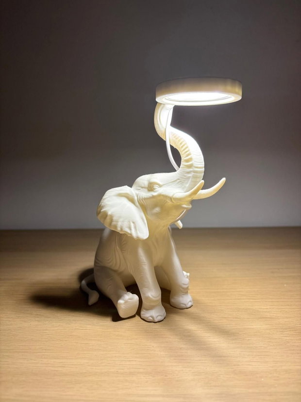Lampa minimalista cu LED Design Elefant