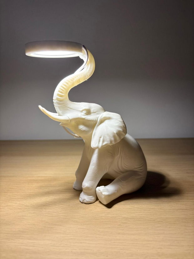 Lampa minimalista cu LED Design Elefant
