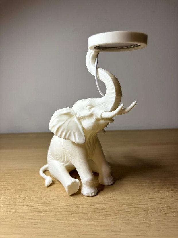 Lampa minimalista cu LED Design Elefant