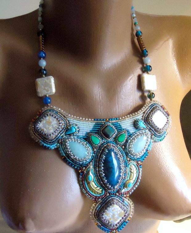 Redus 3 zile !! Dark blue tiger eye- colier pietre broderie , podoabe pe viata, unic, irepetabil