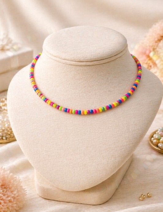 Choker finut in culori vesele si indraznete