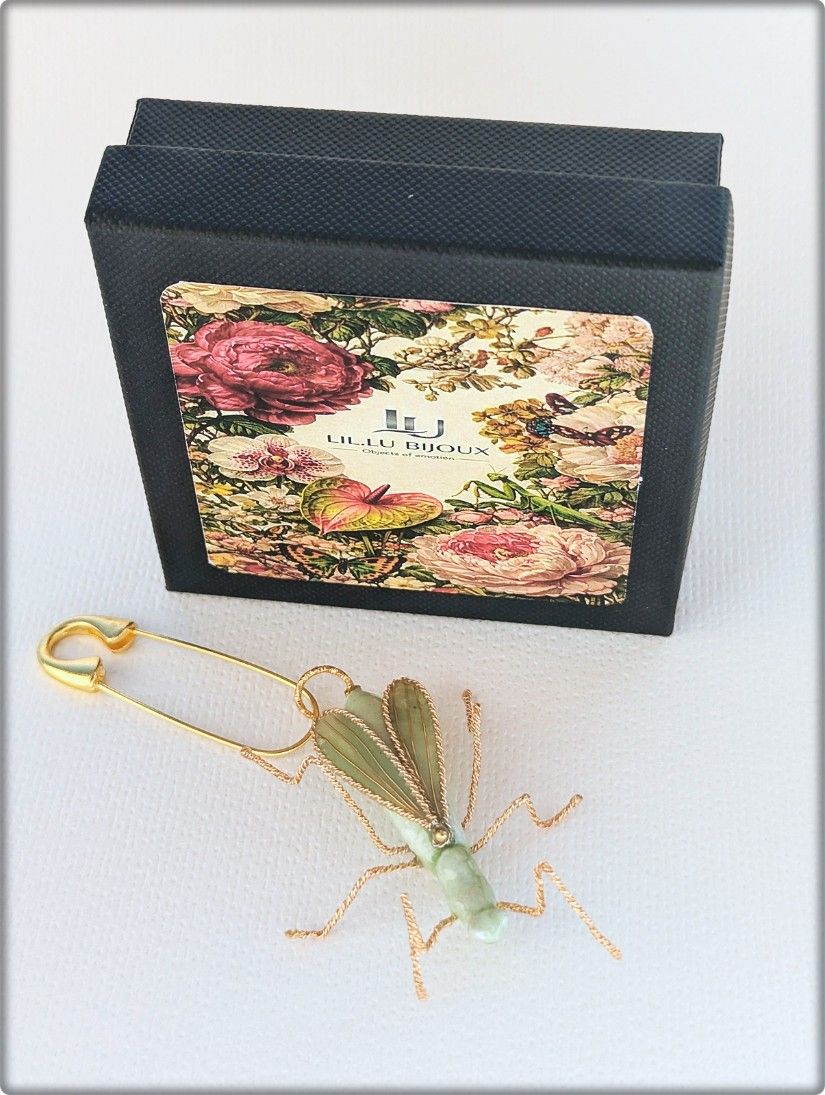 Broșa Mantis cu elemente detașabile