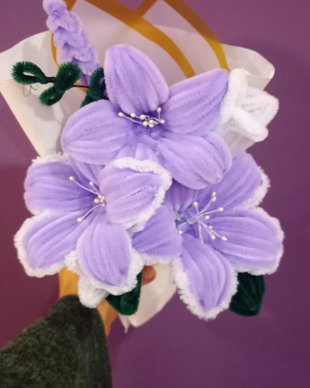 Buchet lila
