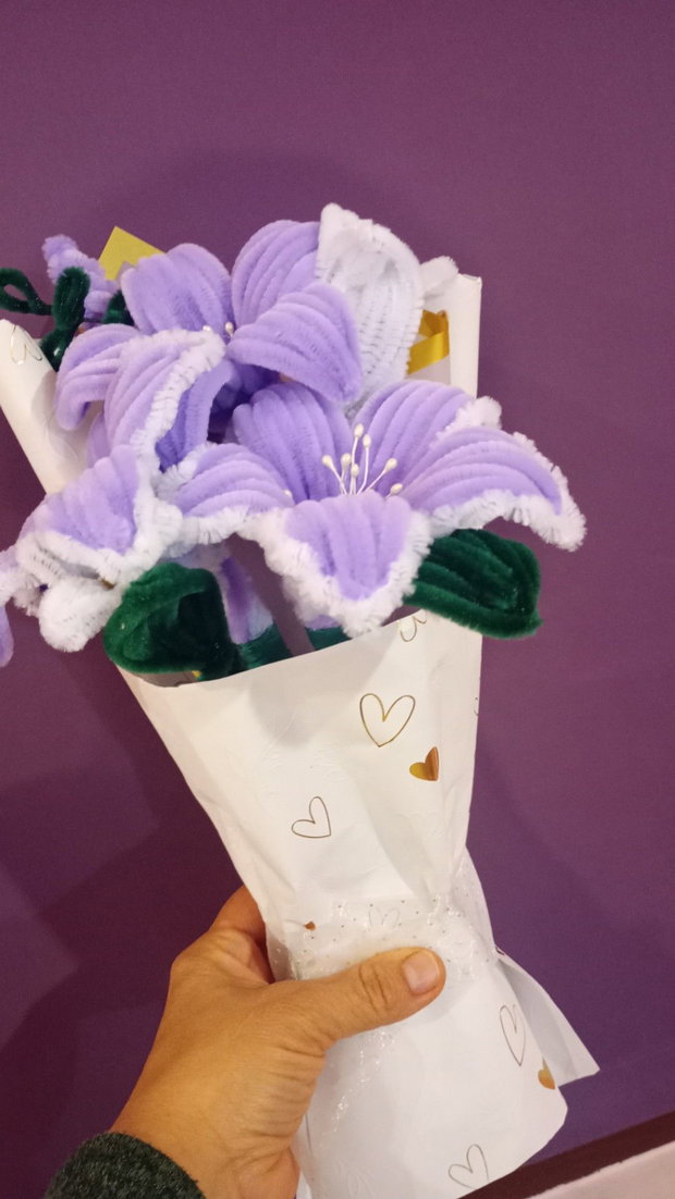 Buchet lila