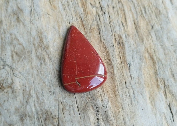 Cabochon jasp rosu, 35x23 mm