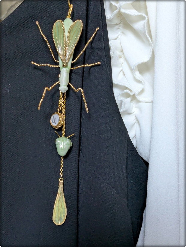 BROȘĂ MANTIS cu elemente detașabile