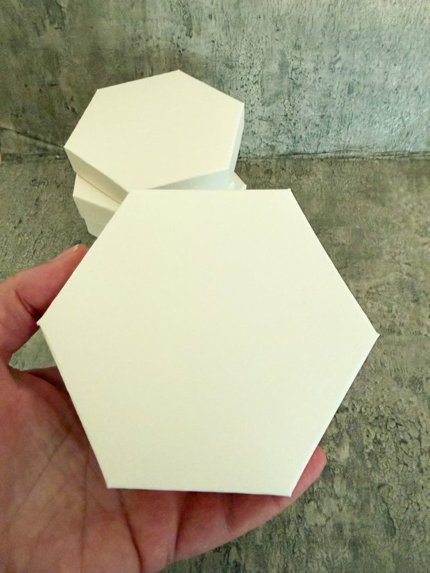 Cutie hexagonala Ivory