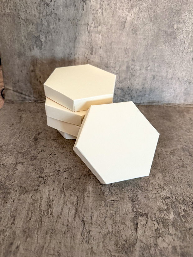Cutie hexagonala Ivory