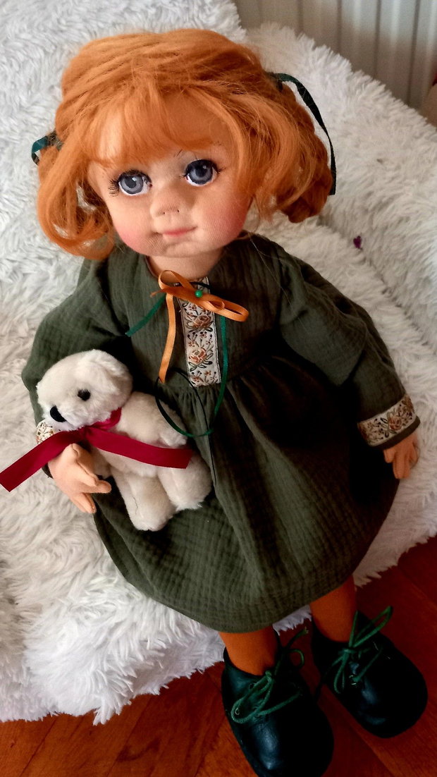 Ana papusa din lana prin tehnica impaslirii cu acul,h 45 cm