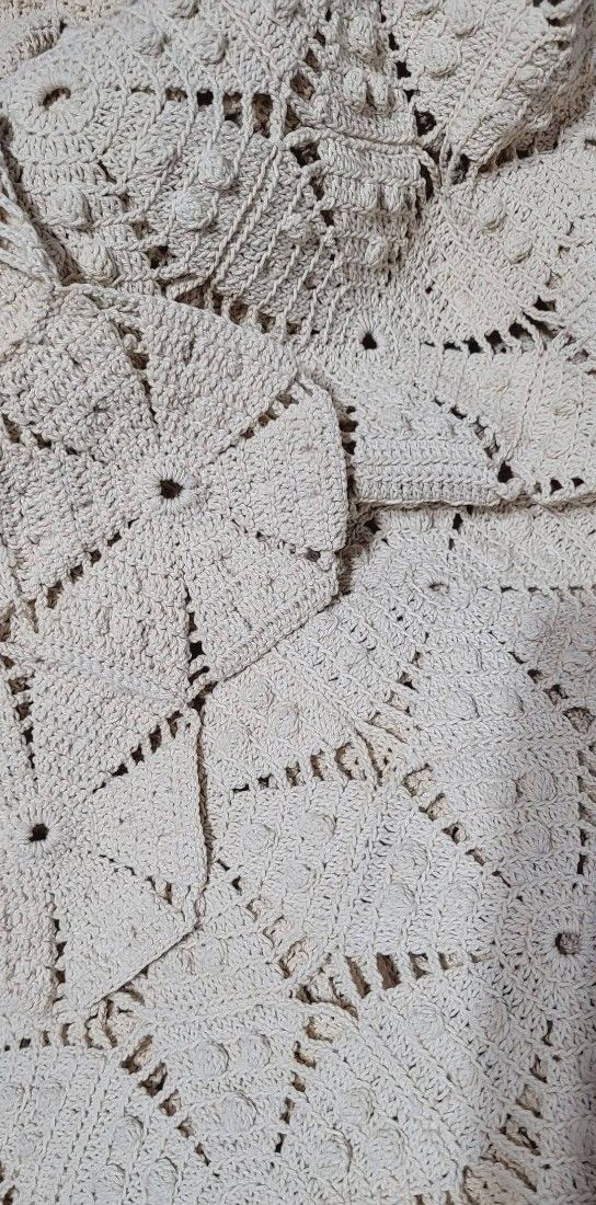 Cuvertura pat croșetată