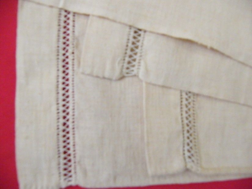 Fata de masa cu ajur