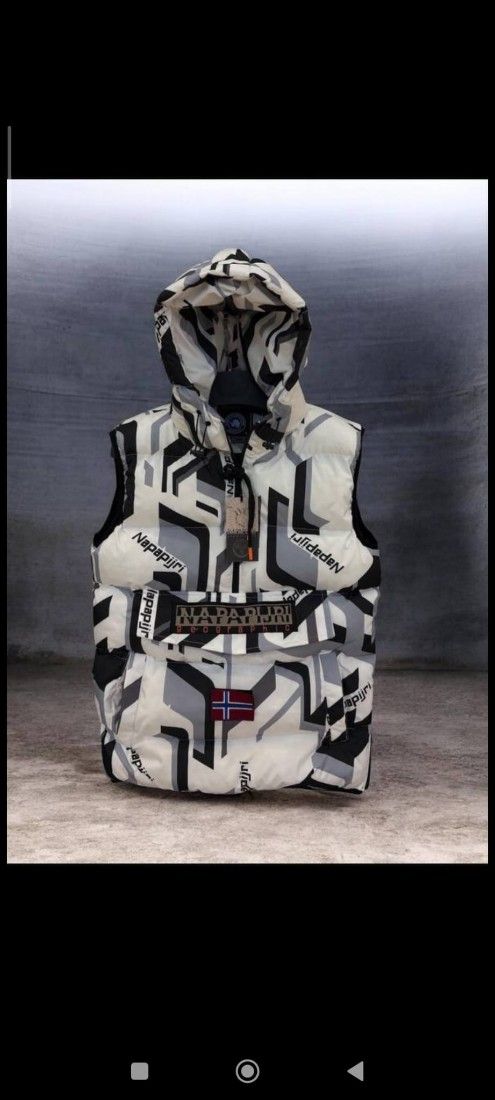 Vesta Napapijri model 2026