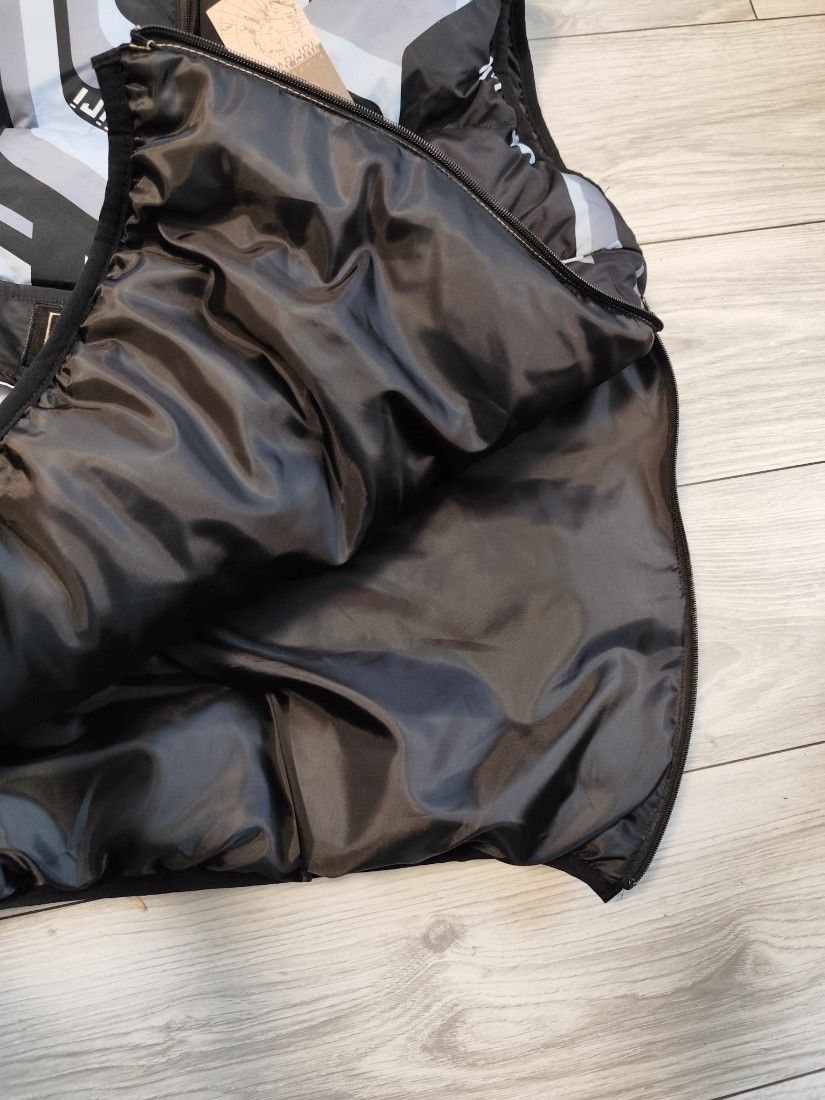 Vesta Napapijri model 2026