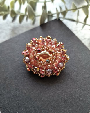 Brosa "Romantic stil"
