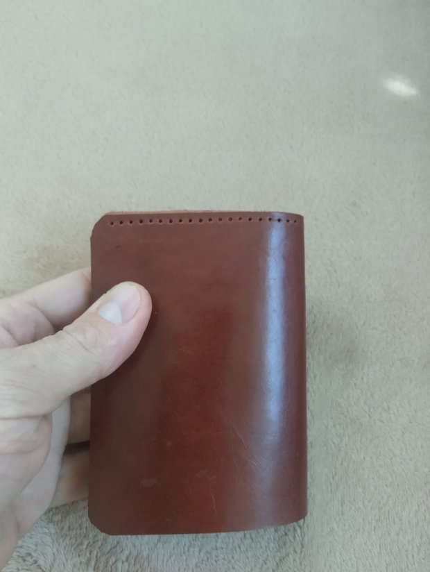 Portofel din piele naturala lucrat manual