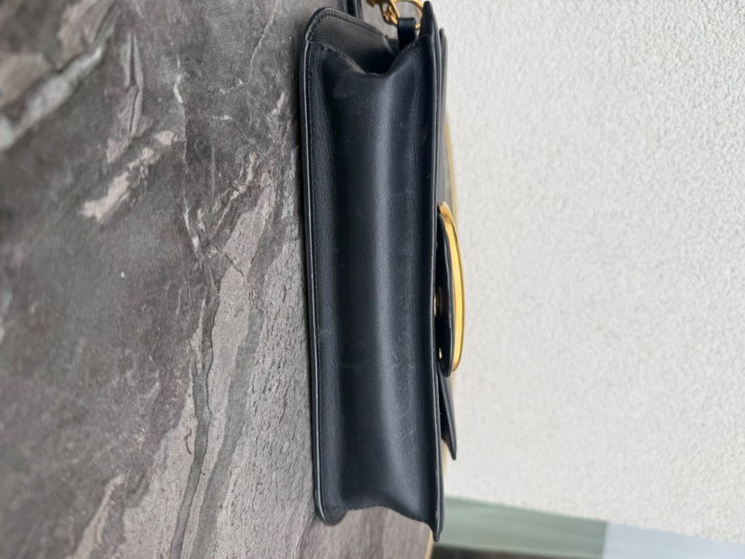 Valentino Garavani VLogo Signature Loco geantă originală