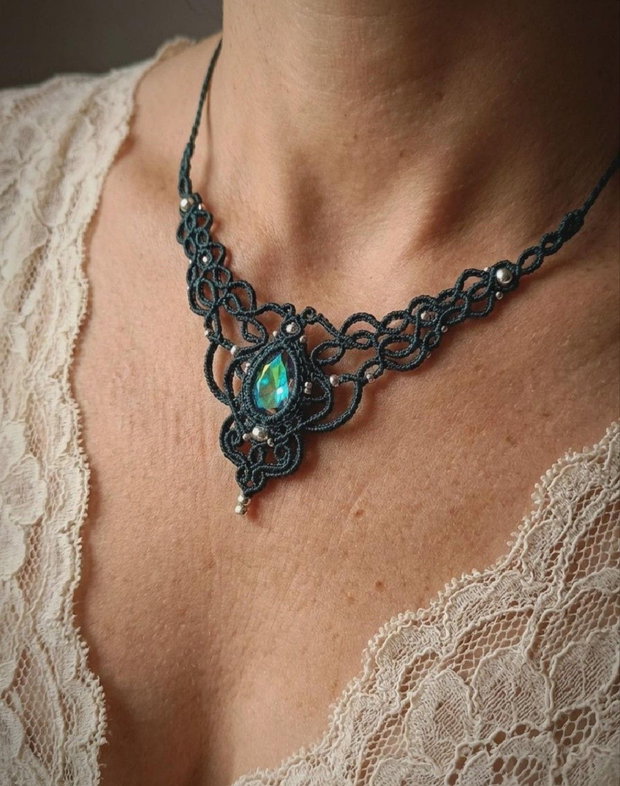 Colier Emerald Elegant Micromacrame cu Cristal Swarovski
