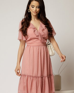 Rochie midi din voal roz cu decolteu petrecut cu volanase si maneci scurte