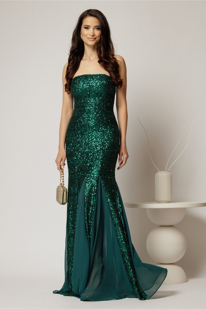 Rochie verde lunga de seara din paiete cu bretele subtiri si insertii de voal pe fusta