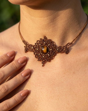 Colier Choker Mandala Micromacrame Ochi de tigru