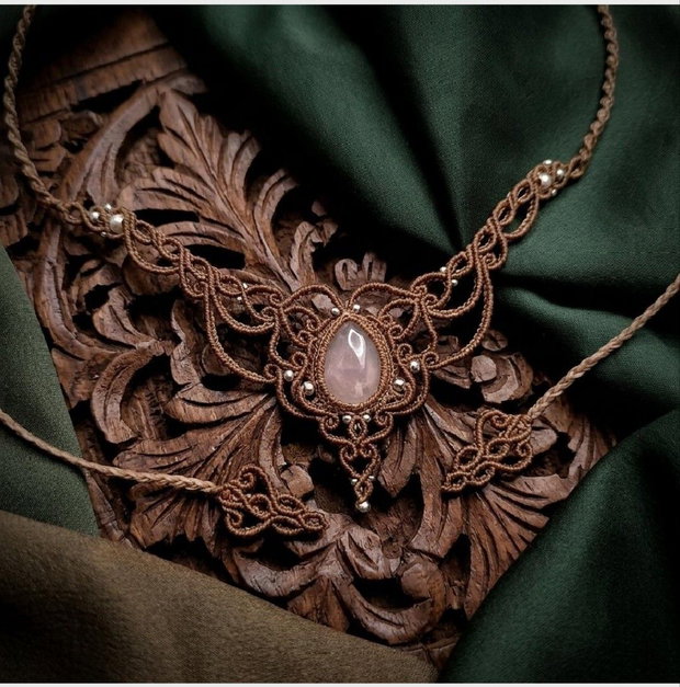 Colier Princess Delicat Micromacrame cu Cuart Roz