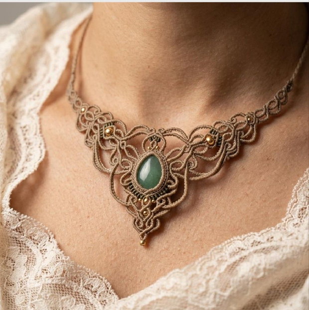 Colier victorian micromacrame cu Aventurin